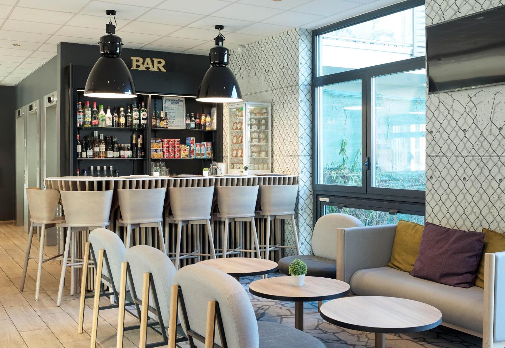 Paris Velizy Hotel 3*