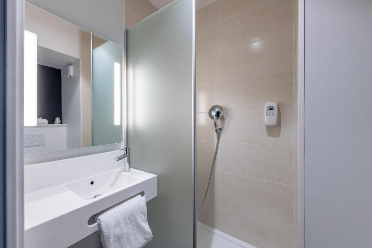 Hotel Paris Velizy